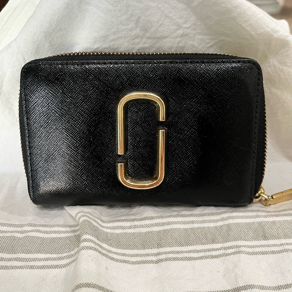 🔥🔥 Marc Jacobs Snapshot/ J leather Wallet (Like New) Paid $195🔥🔥